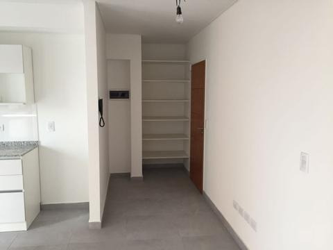 Imagen 5 de 8 de Venta De Departamento En Moron