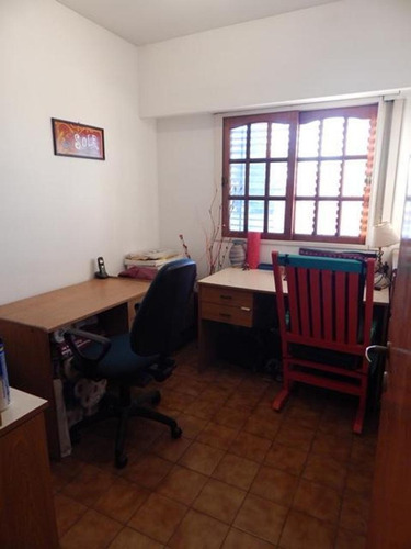 Imagen 7 de 13 de Triplex - Frente - 4 Ambientes - Cochera - Castelar Norte