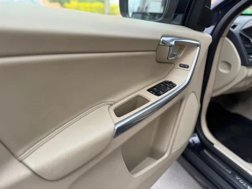 Volvo XC60 2.0 T5 Awd Summum