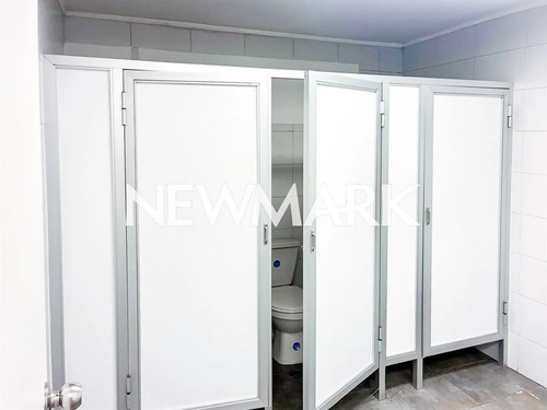Amplia Propiedad Comercial En Arriendo