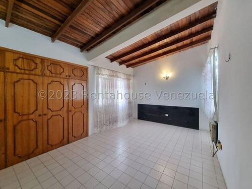 Imagen 13 de 30 de °|° Spacheco + Casas En Alquiler En Nueva Segovia Barquisimeto Lara, ##, 0424-5197639 + Cod + 23-18479 $ 400 3 Dormitorios 2 Baños 400 M²