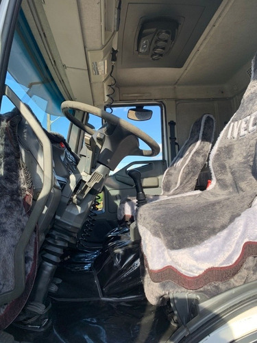 Imagem 8 de 15 de Iveco 240e25