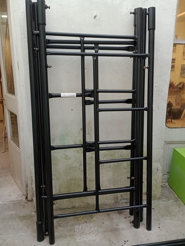 Andamio De Acero Y Trompo Para Hormigón