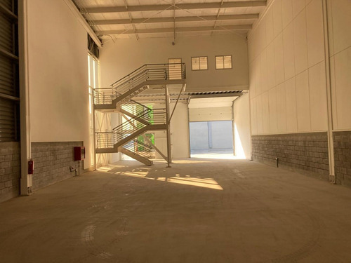 Arriendo Bodega Nueva C/of De 338 M2 En Parque Industrial, S