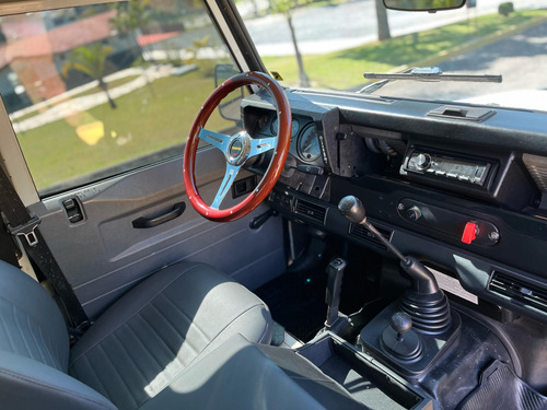 Land Rover Defender 2.5 SW HCPU 130 4X4 TURBO DIESEL 4P MANUAL