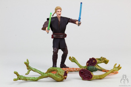 Star Wars Anakin Skywalker Slashing Action Geonosian