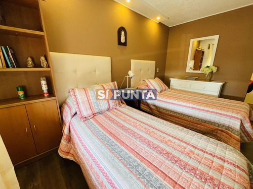 Imagen 19 de 26 de Excelente Apartamento Reciclado En Parada 1 Brava
