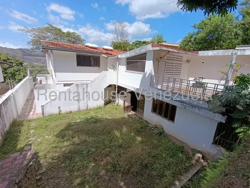 Se Vende Casa En Prados Del Este