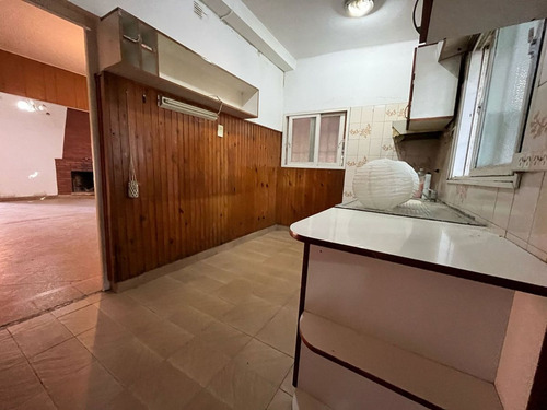Venta De Casa + 2 Deptos En Derqui Centro Plar