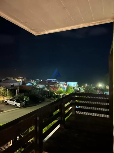 Apartamento En La Barra, 3 Dormitorios *