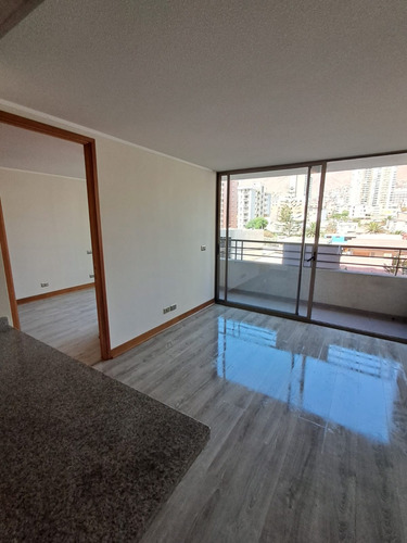 Encantador Depto En Venta, Edificio Bahía-sector Av. Brasil