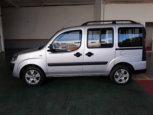 Imagem 8 de 10 de Fiat Doblò 1.8 Mpi Essence 7l 16v Flex 4p Manual