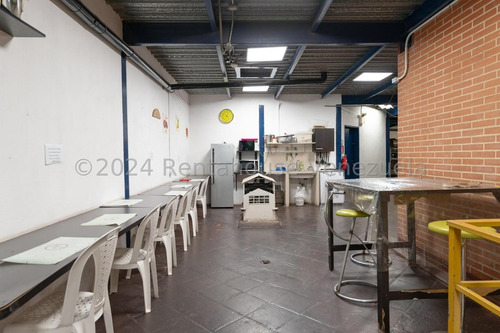 Se Vende Espectacular Local-edificio En Los Chaguaramos Mls 25-5059