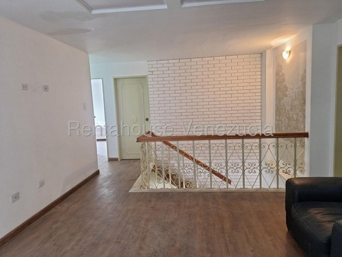 Ph En Venta En Los Palos Grandes 398 M2