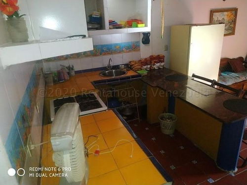 Imagen 5 de 28 de En Venta Hermoso Townhouse En Rio Chico Urbanizacion La Popita