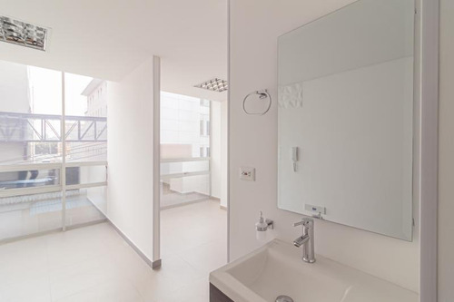 Imagen 12 de 17 de Consultorio En Venta En Bogotá La Castellana. Cod 1021073