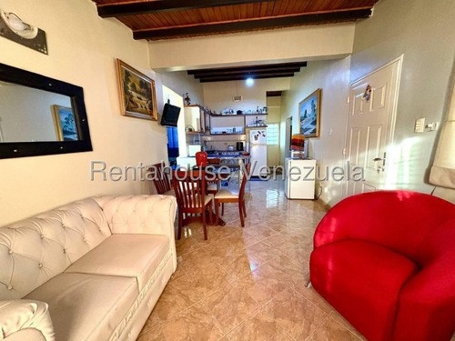 #*25-24573 Venta Acogedora Casa Ubicada En Conjunto Privado La Piedad Sur Cabudare, Lara. Adelaida Armeya