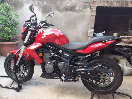 Imagen 10 de 10 de Caballete Elevador Banco Delantero Brokko Benelli Tnt 300