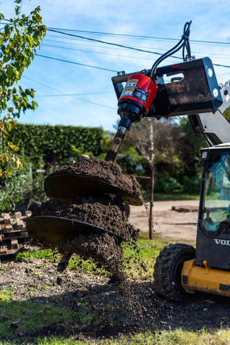 Implemento Hoyador Pecari Para Minicargadora