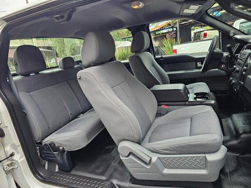 Ford F-150 5.0l Xl Cabina Y Media 4x2 Mt