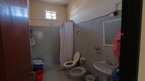 Venta Casa 3 Dormitorios Y Local Diagonal Ica 700
