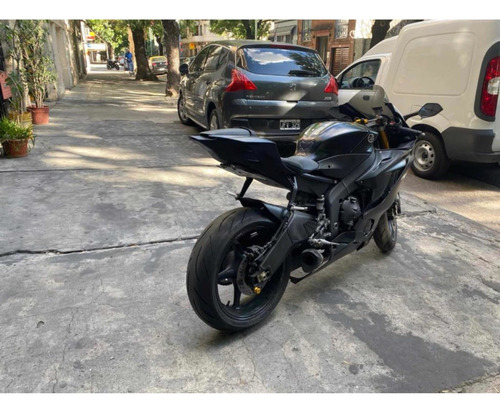 Yamaha R6