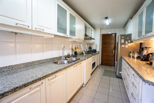 Departamento En Venta De 4 Dorm. En Lo Barnechea