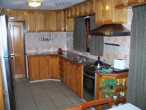Casa En Venta Con Piscina, 3 Dorm, 4 Baños, Garaje-colón