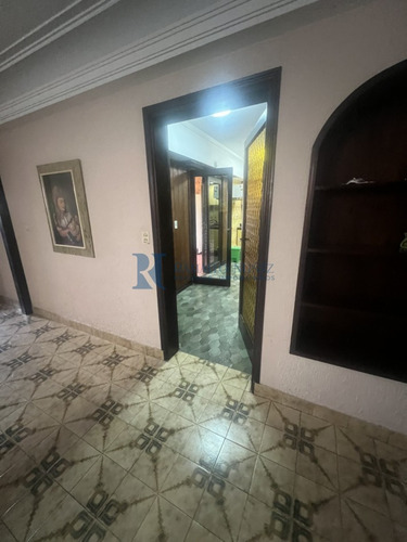 Chalet De 6 Amb. Desarrollado En 3 Niveles - Zona Punta Mogotes