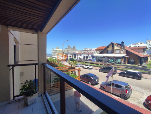 Imagen 3 de 27 de Apartamento En Venta 2 Dormitorios, Frente A Playa El Emir