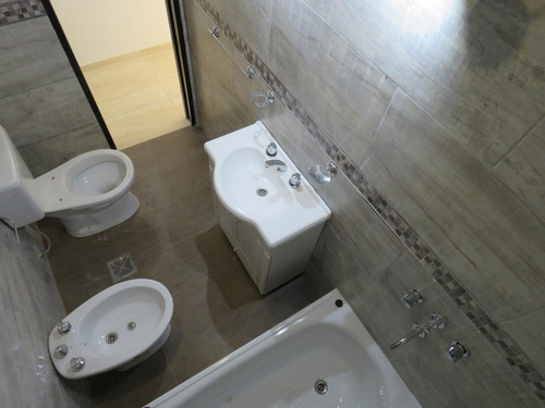 Imagen 8 de 13 de Venta -ph - Moron Sur