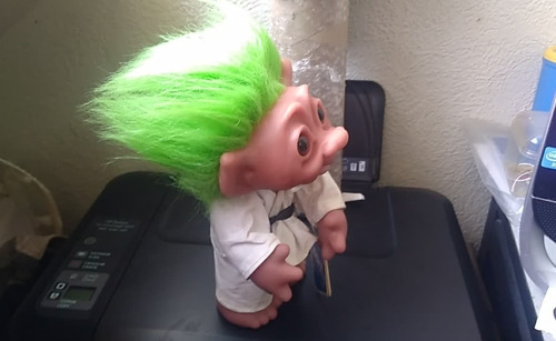 1985 Dam Denmark Norfin Troll Green Hair Karate Kidd 26 Cms (Usado)