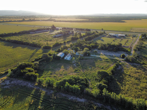Casa De Campo - Santa Ana - Casa, Galpón Y Departamento