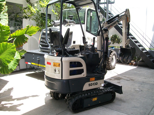 Miniexcavadora Nueva / Montacargas