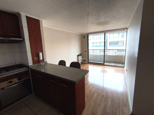 Excelente Departamento En Arriendo De 2 Dorm. En Santiago