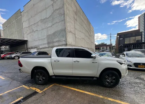 Toyota Hilux 2.4l