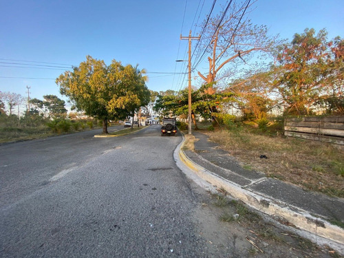 Vendo Terreno 3,029 Mt2 En La Autopista Duarte En El Km 22, República Dominicana