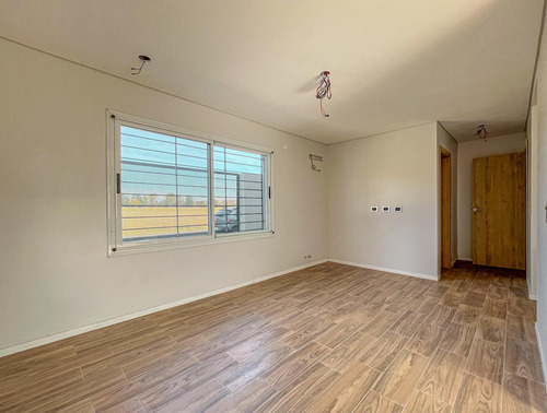 Casa De 3 Dormitorios A Estrenar En Tierra Nueva, Fisherton