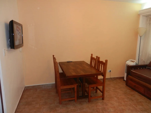 Imagen 7 de 15 de Departamento 1 1/2 A Una Cuadra Y Media Plaza Colon