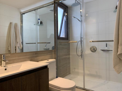 Departamento En Arriendo De 2 Dorm. En Las Condes