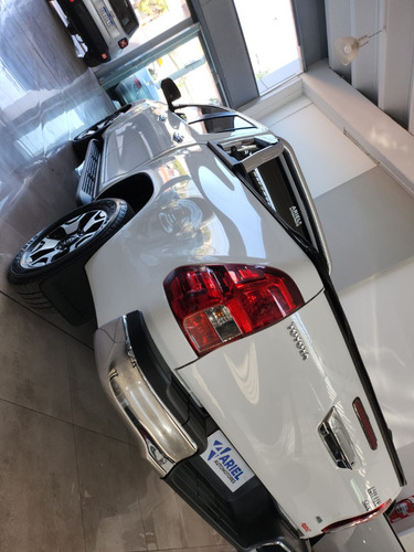 Toyota Hilux 2.8 Cd Srx 177cv 4x2