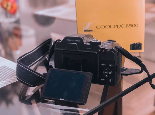 Nikon B500 Coolpix