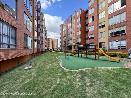 Apartamento En Modelia Occidental Rah Co: 25-142