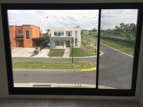 Casa Con Renta. 3 Dormitorios Con Dependencia Y Escritorio, Tipas Nordelta