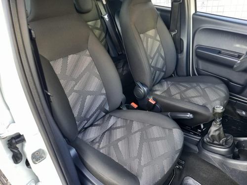 Imagem 11 de 15 de Fiat Mobi Like 1.0 Flex Completo
