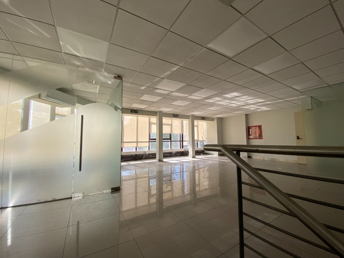Cuevas/barrio Cívico Comercial/amplia Factibilidad Comercial