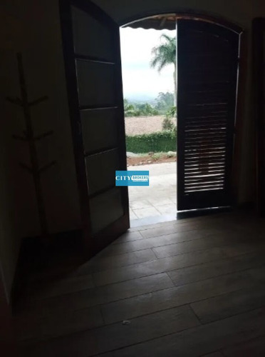 Imagem 10 de 15 de Linda Chácara 3 Dormitórios, Varanda, Piscina, Rancho Com Churrasqueira À 100 Metros Do Asfalto - Sp2395