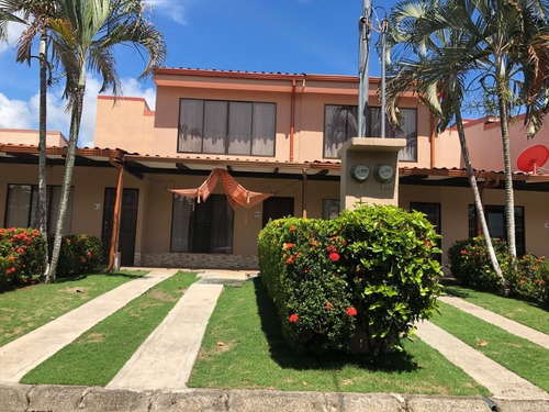 Imagen 2 de 11 de Hermosa Villa Vacacional En El Centro De Jacó