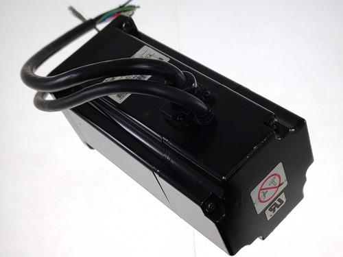 Servomotor Yaskawa Sgm-04u3b4l 400w 3ac 200v 2.6amp.