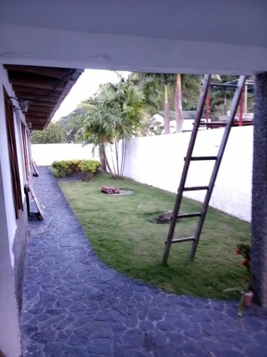 Casa En Venta Sector Kempis Guatire